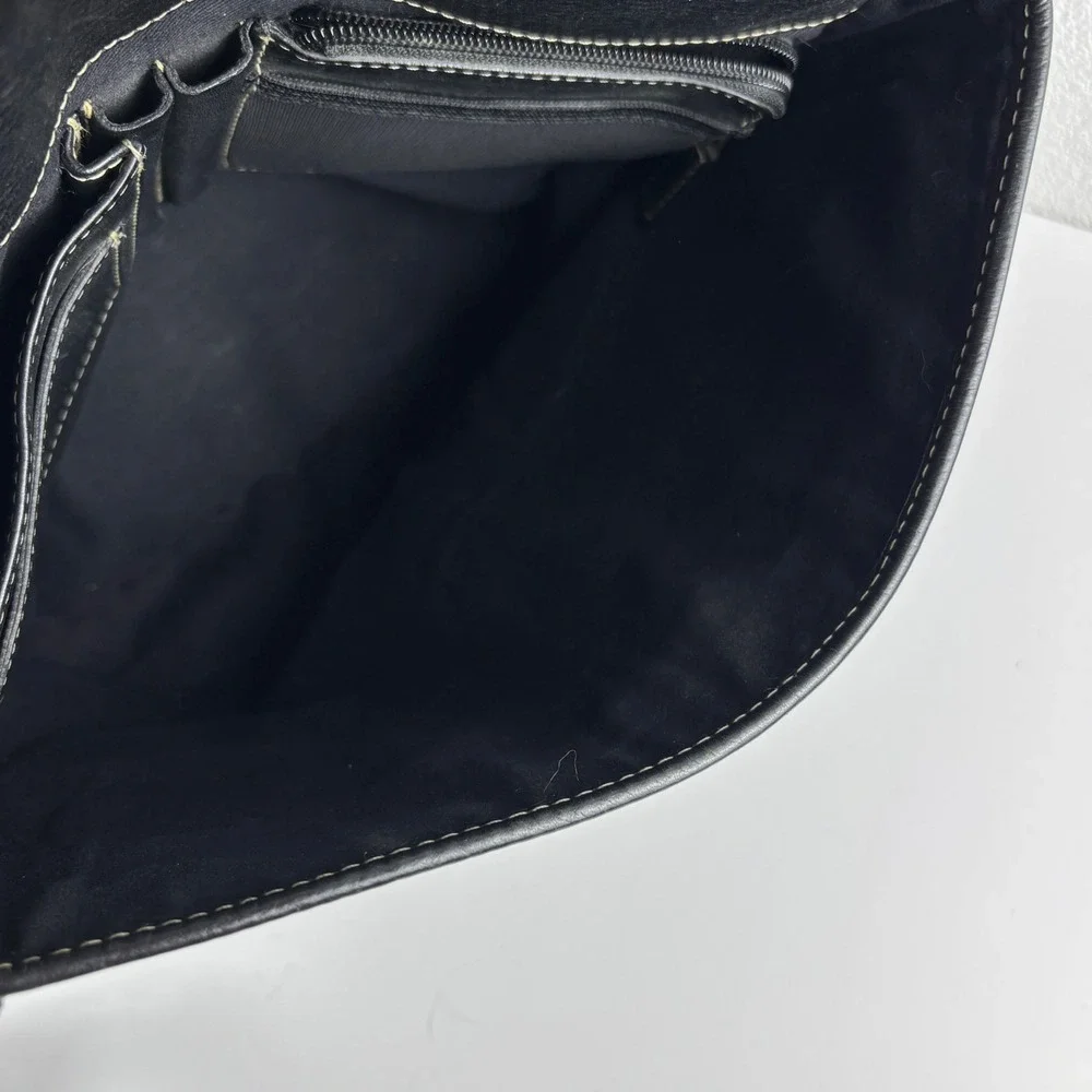 Vtg Cole Haan Messenger Bag Unisex Medium Black Leather Lion Crest Buckle Preppy